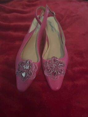 Elegant Pink Floral Slingback Heels with Decorative Applique